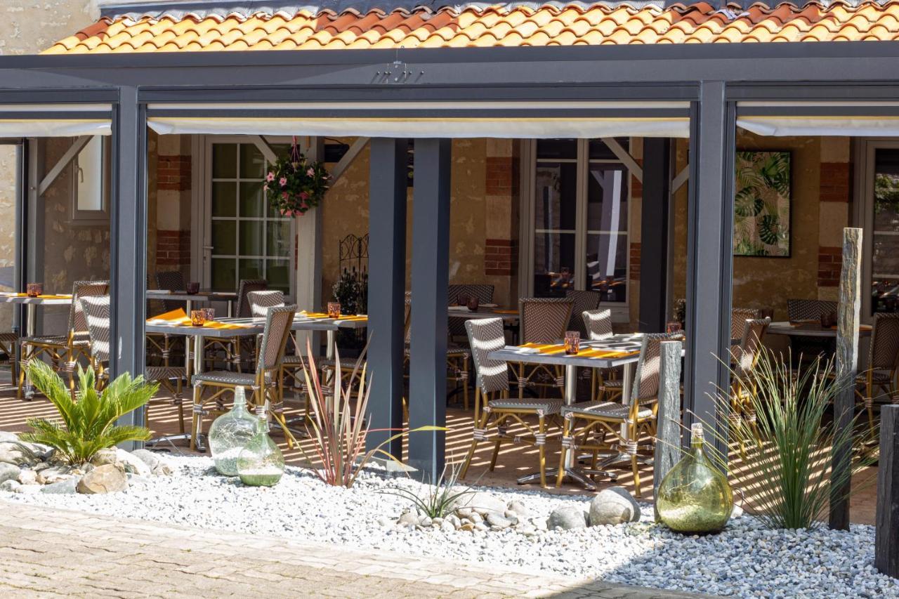 Hôtel Restaurant Le Commerce Saujon Exterior foto